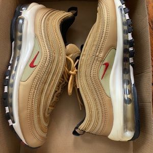 New Gold Airmax 97s GS 😳❤️